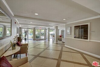 4501 Cedros Ave in Los Angeles, CA - Building Photo - Building Photo