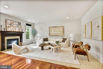 23234 Evergreen Ridge Dr in Ashburn, VA - Foto de edificio - Building Photo