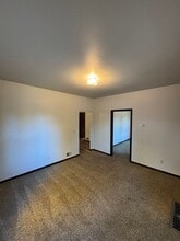 1421 E Midway Rd in Appleton, WI - Building Photo - Building Photo