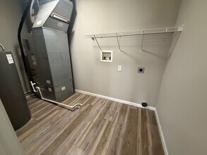 110 Elaine Ave in Hallsville, MO - Building Photo - Building Photo