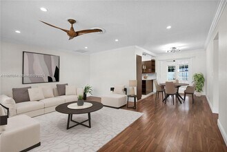 5713 Jefferson St in Hollywood, FL - Building Photo - Building Photo