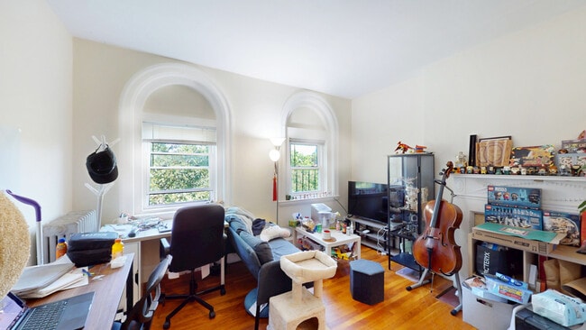 1073 Beacon St, Unit 7