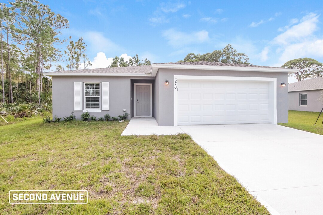 370 Mott St SW in Palm Bay, FL - Building Photo
