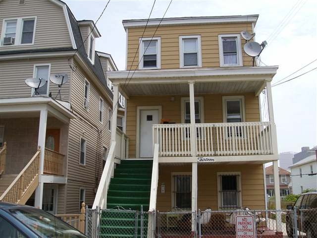 13 S Texas Ave in Atlantic City, NJ - Building Photo