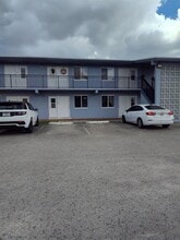 655 Eldron Dr in Miami Springs, FL - Building Photo - Building Photo