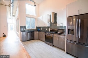 1634 Ridge Ave in Philadelphia, PA - Building Photo