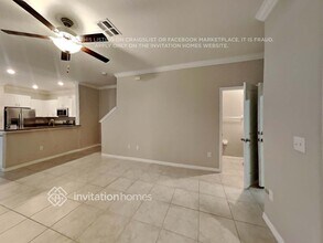 8501 Campus Woods Way in New Port Richey, FL - Foto de edificio - Building Photo