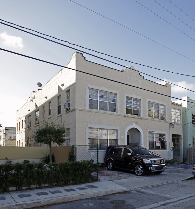 Miller Apartments in Miami, FL - Building Photo