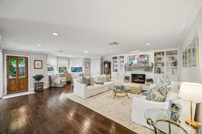 12503 Woodthorpe Ln in Houston, TX - Building Photo - Building Photo