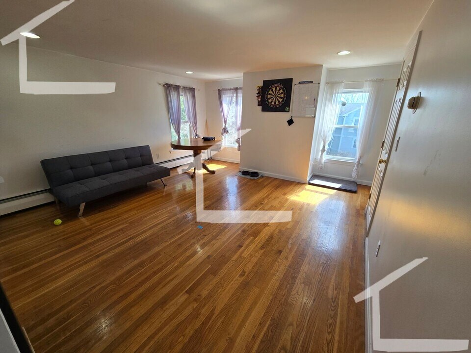 69 Summer St in Watertown, MA - Building Photo