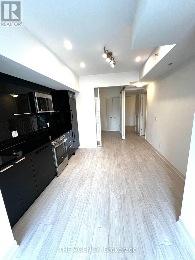 90-390 Glen Everest Rd in Toronto, ON - Building Photo - Building Photo