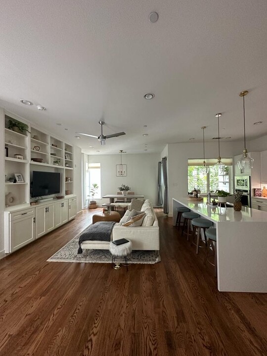 5705 Bryan Pky in Dallas, TX - Building Photo