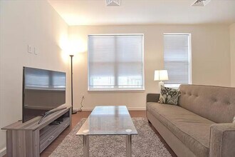 50 Lewis St in Boston, MA - Building Photo - Building Photo