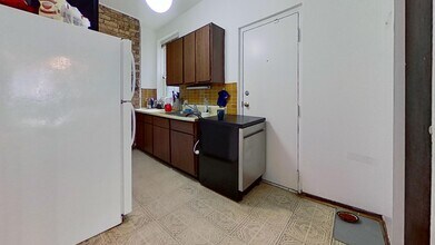 701 W Belmont Ave in Chicago, IL - Building Photo - Building Photo