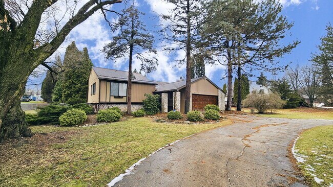 5231 Bantry Dr in West Bloomfield Township, MI - Building Photo - Building Photo