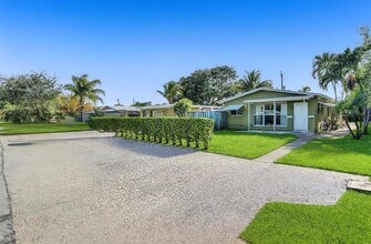 227 NE 24th Ave in Pompano Beach, FL - Building Photo - Building Photo