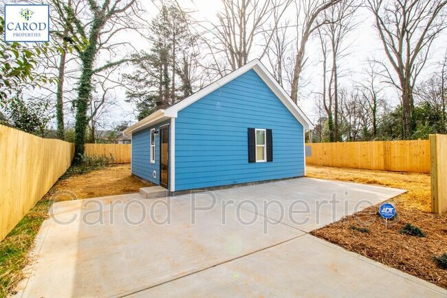 1339 Moretz Ave in Charlotte, NC - Building Photo - Building Photo