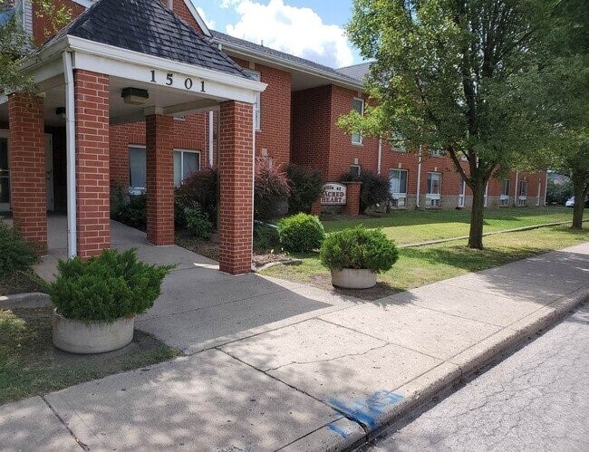 property at 1501 S Meridian St