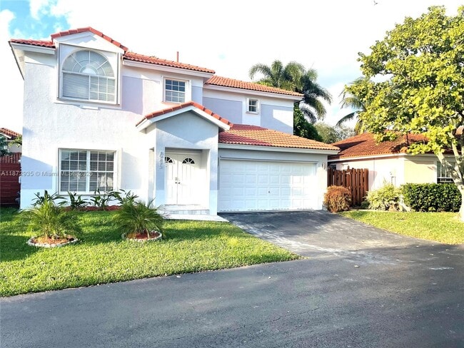 10273 NW 56th St in Doral, FL - Building Photo - Building Photo