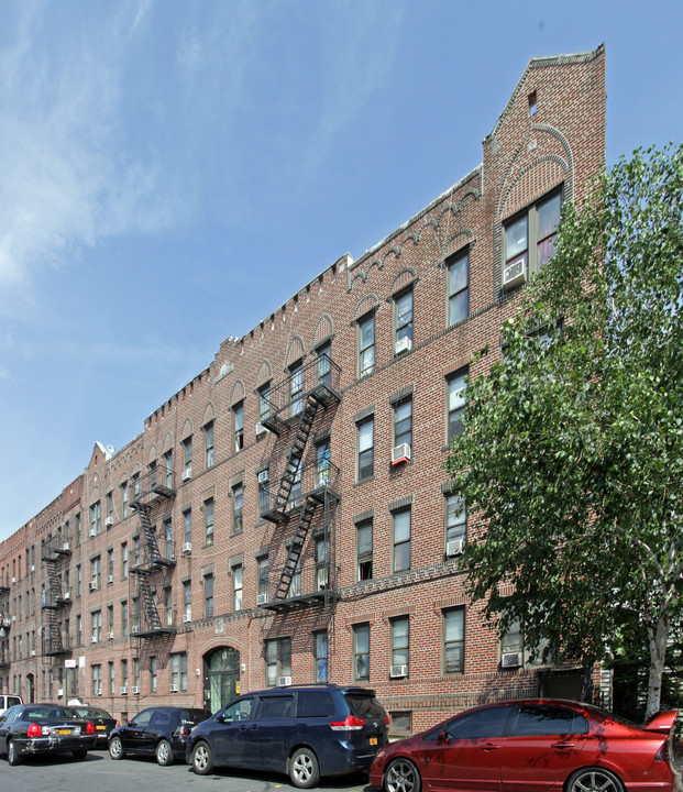 81 Bay 22nd St in Brooklyn, NY - Foto de edificio