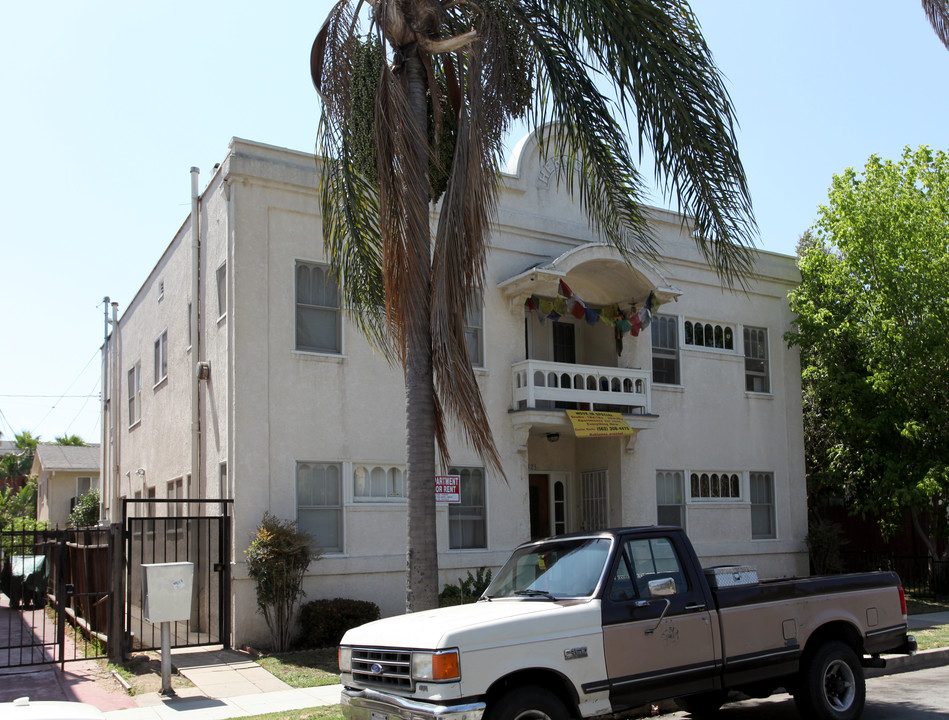 323 Hermosa Ave. in Long Beach, CA - Foto de edificio