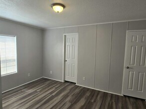 217 Magnolia Ln in Tampa, FL - Building Photo - Building Photo