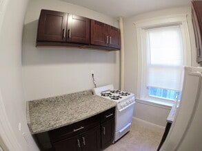 1460 Commonwealth Ave, Unit 1450-19 in Boston, MA - Building Photo - Building Photo