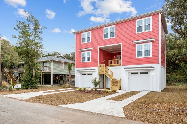 5603 Sound Dr in Emerald Isle, NC - Building Photo - Building Photo