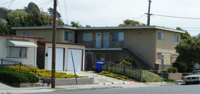 1476 Carlson Blvd in Richmond, CA - Foto de edificio - Building Photo