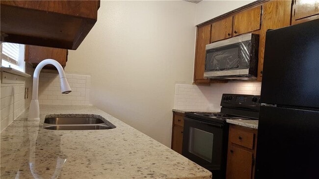 1008 Cushing Dr in Round Rock, TX - Building Photo - Building Photo