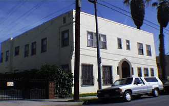 1806-1810 3/4 S New England St Apartamentos