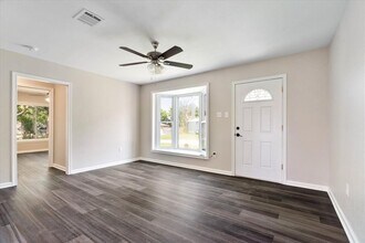 1217 Parkway Dr in Baytown, TX - Building Photo - Building Photo