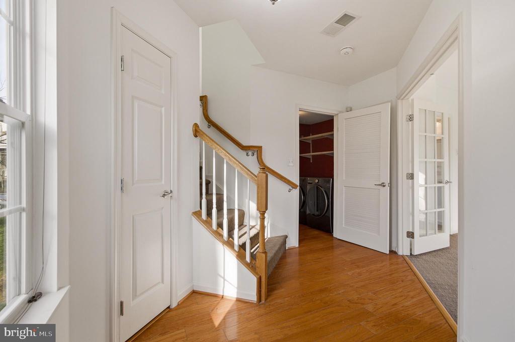 9421 Aston Villa in Ellicott City, MD - Building Photo