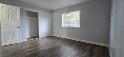 Glencole Apartments in North Highlands, CA - Foto de edificio - Building Photo