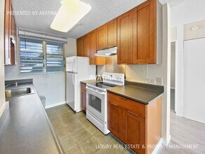 99-070 Kauhale St in Aiea, HI - Foto de edificio - Building Photo