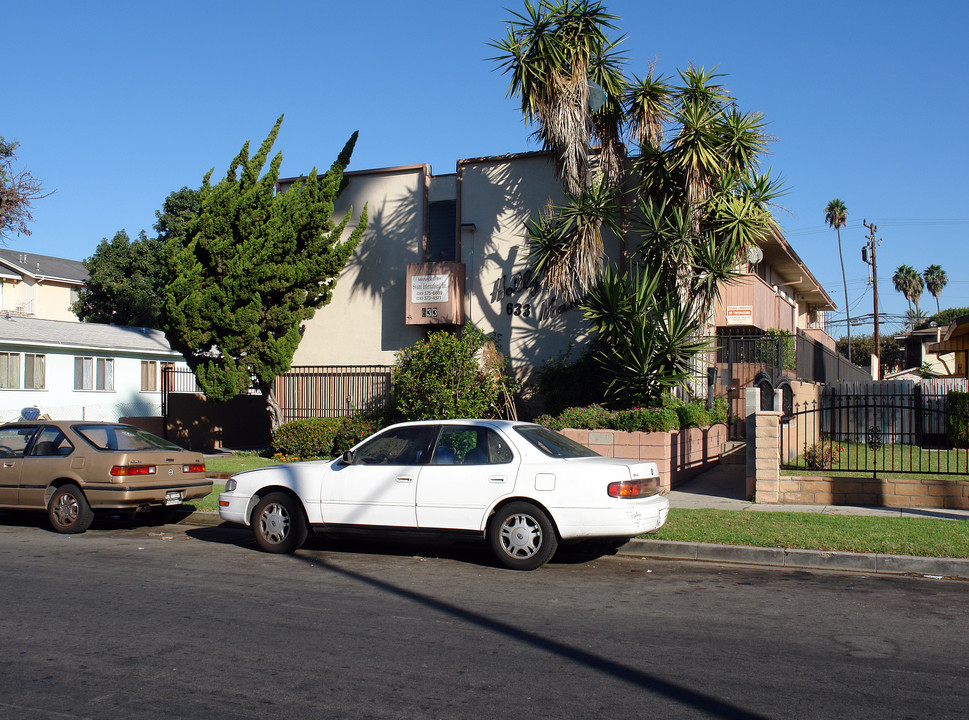 633 E 97th St in Inglewood, CA - Building Photo