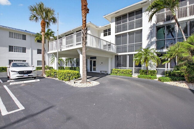 1700 S Ocean Blvd in Delray Beach, FL - Building Photo - Building Photo