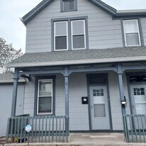 413 Locust St, Unit apartment3 in Cincinnati, OH - Building Photo