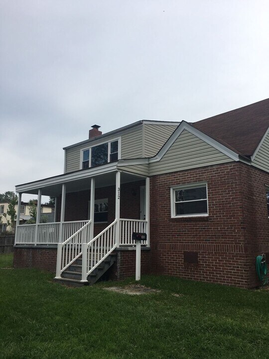 312 Neoma Dr in Norfolk, VA - Building Photo