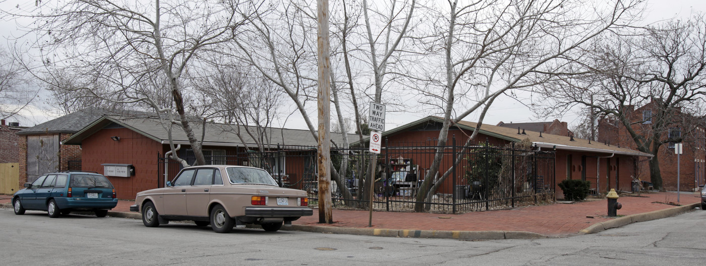 1048 Geyer Ave in St. Louis, MO - Foto de edificio