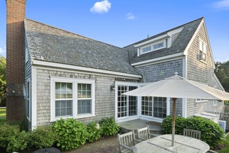 2 Drew Ln in Nantucket, MA - Foto de edificio - Building Photo