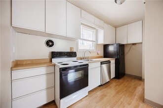 18 Vick Park B in Rochester, NY - Building Photo - Building Photo