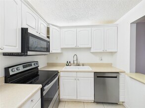 4113 NW 88th Ave in Coral Springs, FL - Building Photo - Building Photo