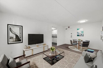 Park Place Apartments in Oshawa, ON - Building Photo - Building Photo