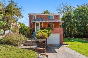 1560 Hawthorne St in Pittsburgh, PA - Building Photo