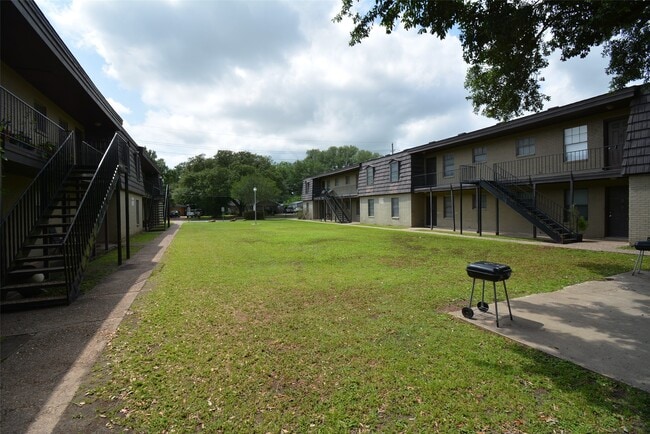 property at 1526 East Ave
