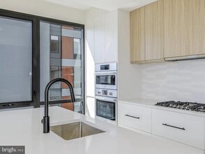 255 W Falls Station Blvd in Falls Church, VA - Building Photo - Building Photo