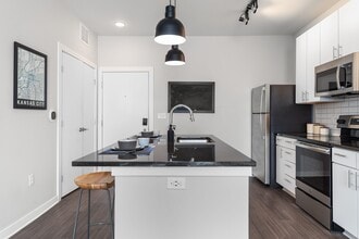 Gallerie Apartments in Kansas City, MO - Building Photo - Building Photo