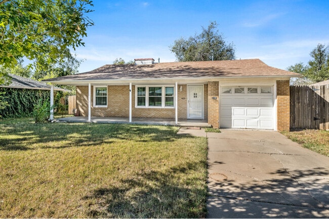 property at 2104 S Travis St