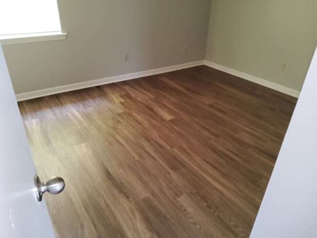 property at 3286 Sandy Springs Dr